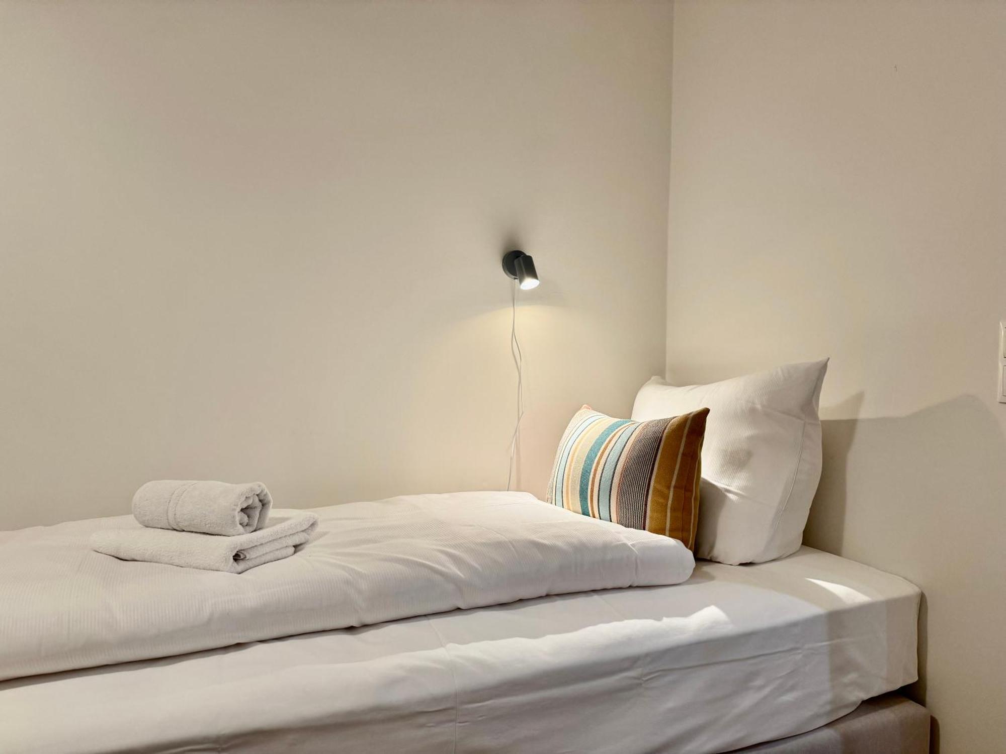 Mel&Bens Modern Oak-Apartments Fuer Bis Zu 12 Personen Bremen Exterior photo